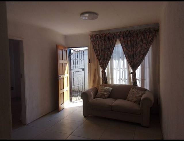 3 BEDROOM HOUSE FOR SALE IN PAYNEVILLE